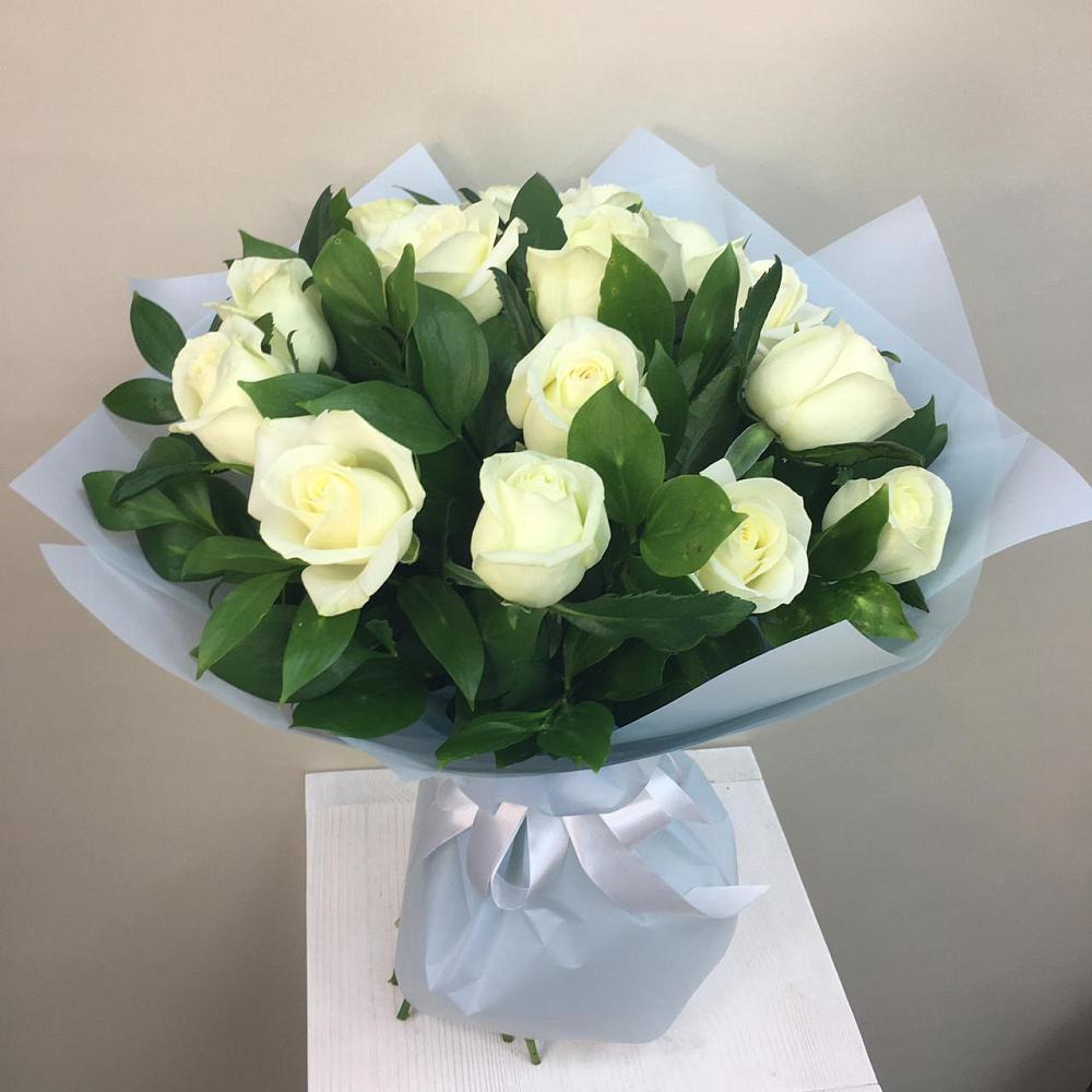 Букет 15 Белых роз Проуд в Воскресенское Тульская область