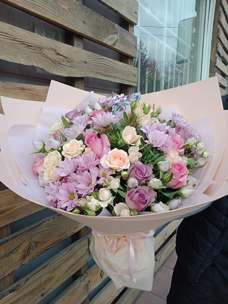 Букет цветов из: Розы и Хризантемы в Воскресенское Тульская область