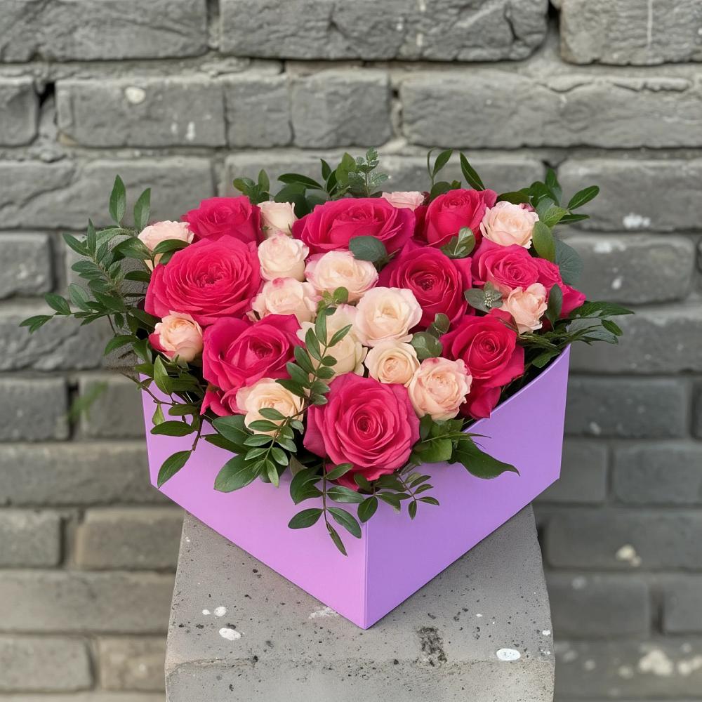 Цветочная композиция из Розы в коробке в Воскресенское Тульская область