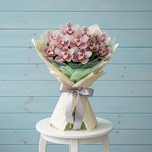 Букет цветов из:  Орхидеи и Розы в Воскресенское Тульская область