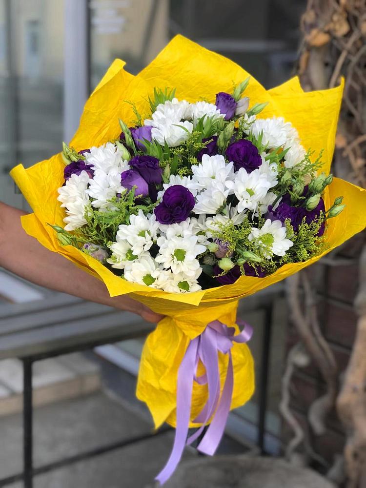 Букет цветов из: Ирисы, Хризантемы и Ромашки в Воскресенское Тульская область