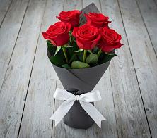 Букет 5 Красных роз Эдлесс Лав в Воскресенское Тульская область