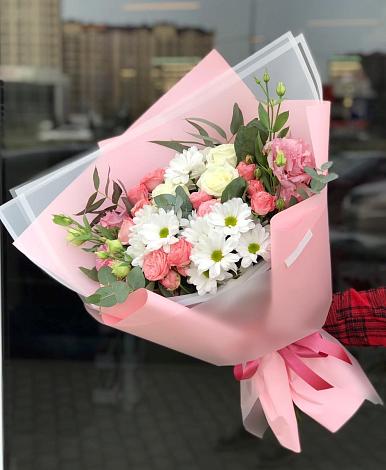Букет цветов из: Розы, Лизиантусы и Хризантемы в Воскресенское Тульская область