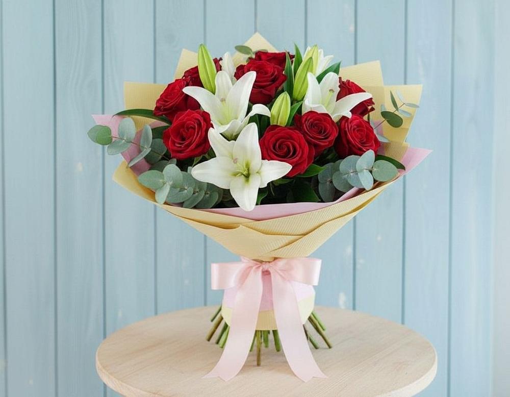 Букет цветов из: Лилии и Розы в Воскресенское Тульская область